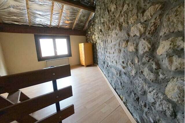 Maison à MEZIERES-SUR-SEINE