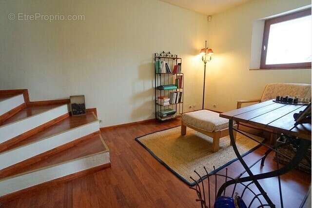 Maison à MEZIERES-SUR-SEINE