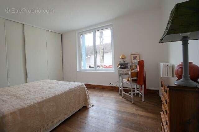 Maison à MEZIERES-SUR-SEINE