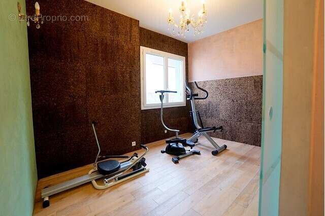 Maison à MEZIERES-SUR-SEINE