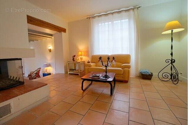 Maison à MEZIERES-SUR-SEINE