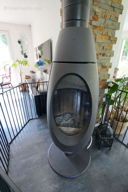 Maison à MEZIERES-SUR-SEINE