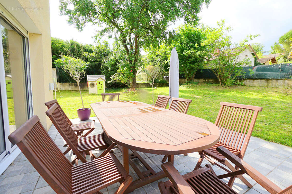 Maison à MEZIERES-SUR-SEINE