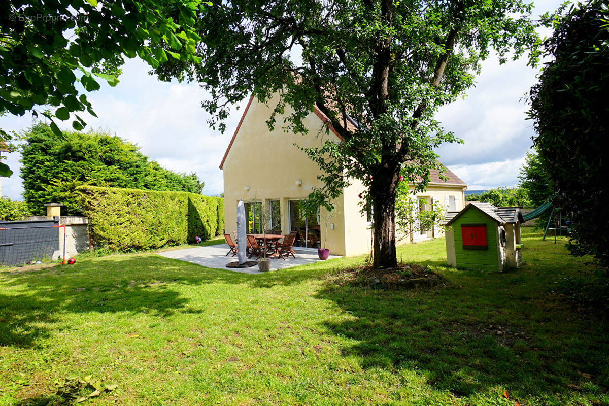 Maison à MEZIERES-SUR-SEINE