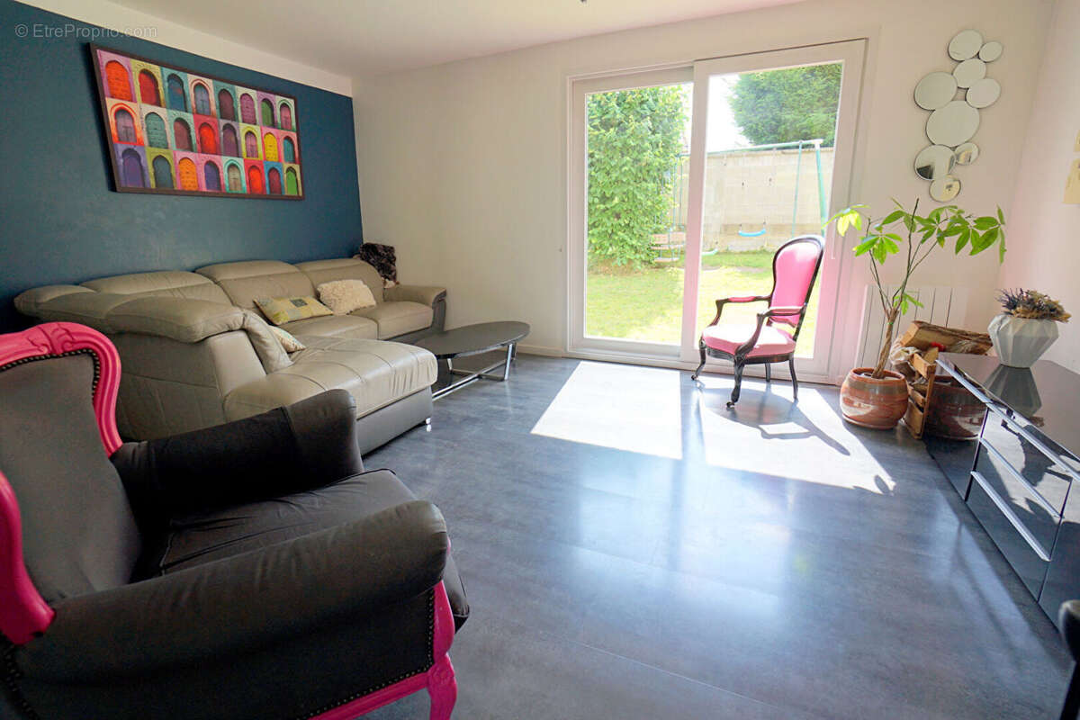 Maison à MEZIERES-SUR-SEINE