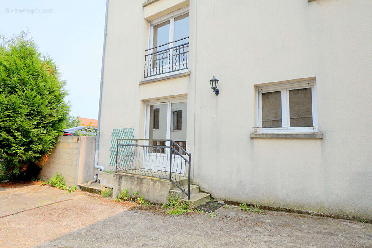 Appartement à EPONE