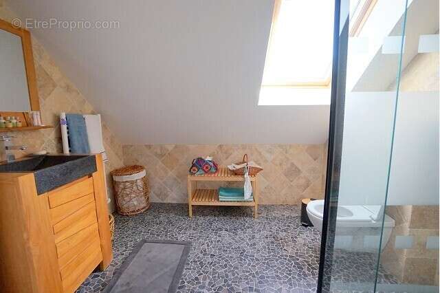 Maison à CRESPIERES