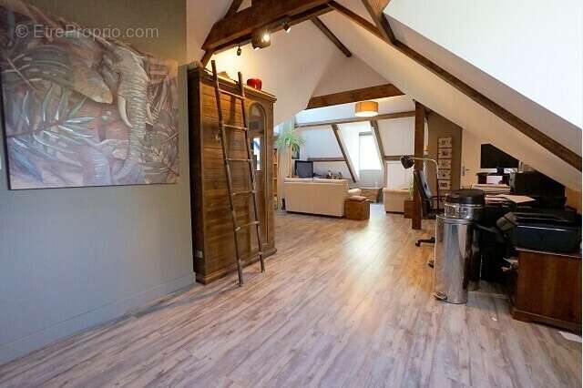 Maison à CRESPIERES