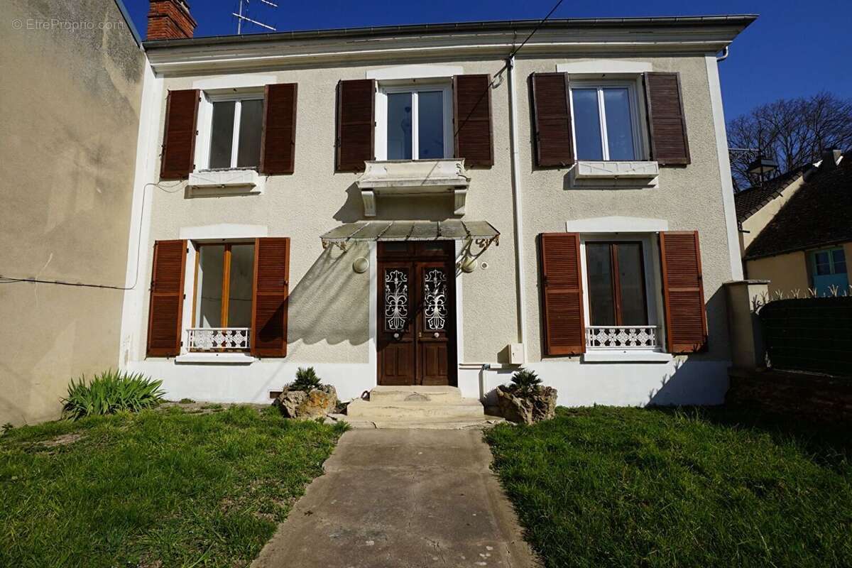 Appartement à EPONE