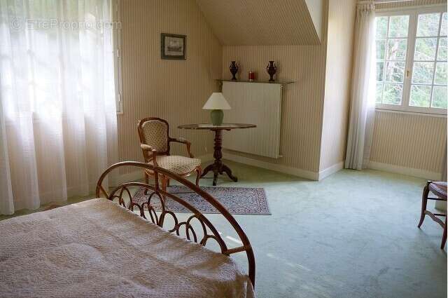 Maison à MEZIERES-SUR-SEINE