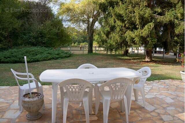 Maison à MEZIERES-SUR-SEINE