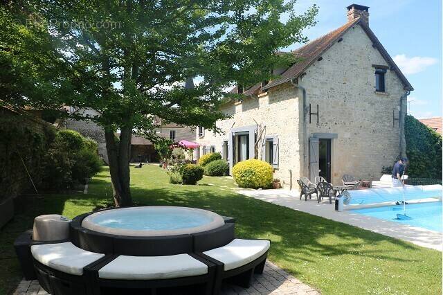 Maison à GOMMECOURT