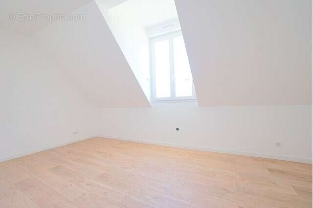 Maison à MEZIERES-SUR-SEINE