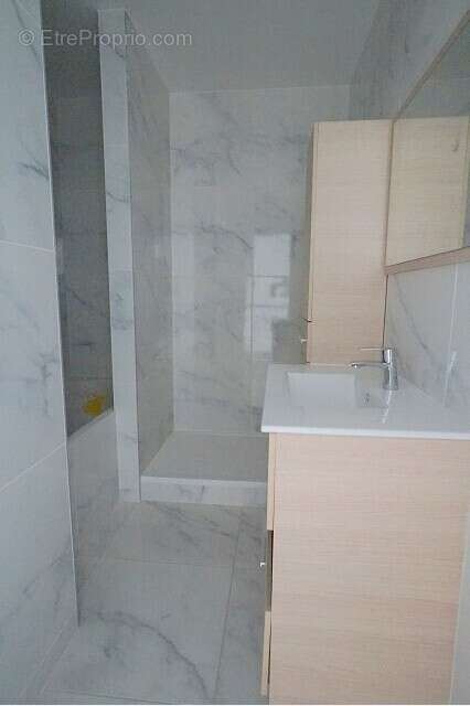 Maison à MEZIERES-SUR-SEINE