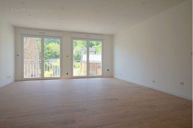 Maison à MEZIERES-SUR-SEINE