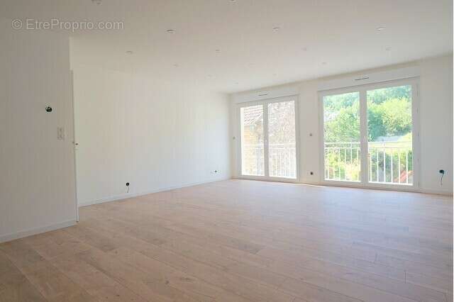 Maison à MEZIERES-SUR-SEINE