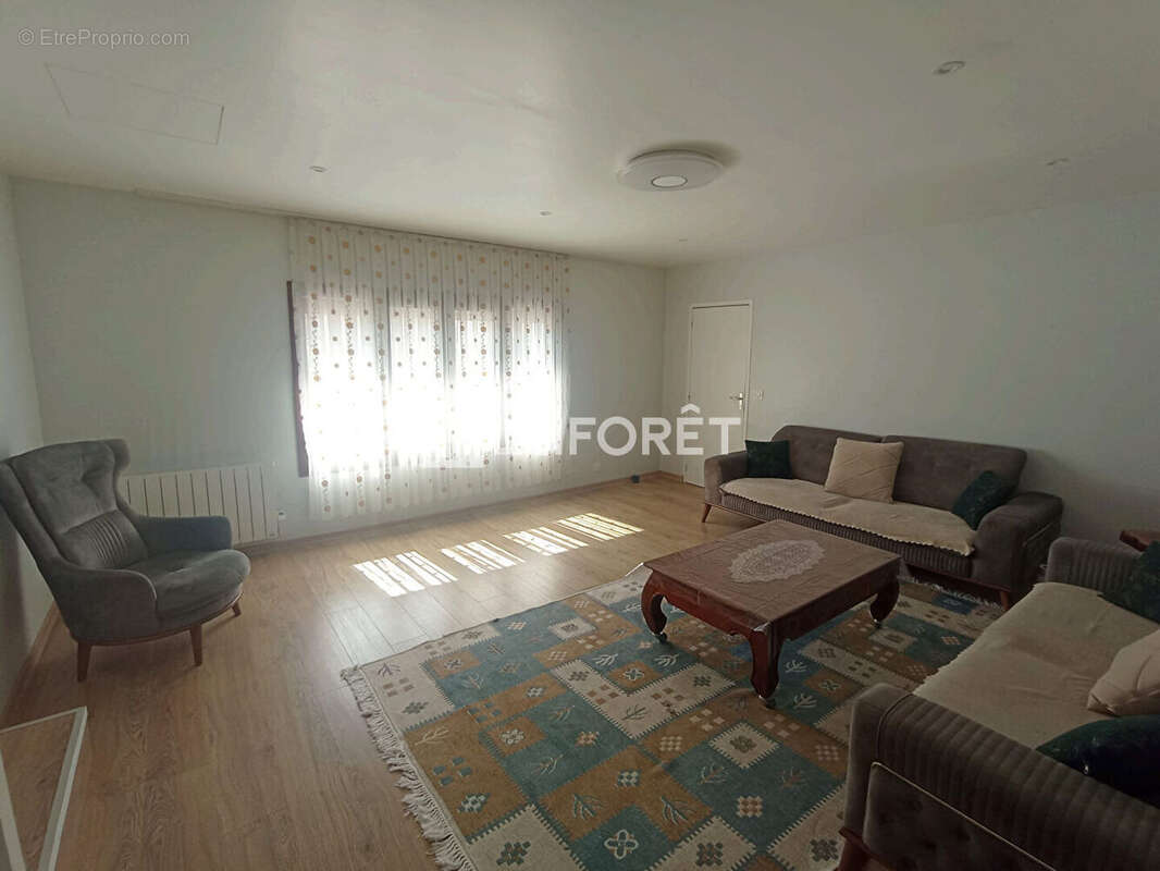 Maison à COULOMMIERS