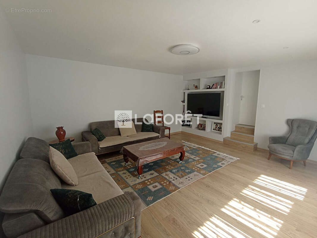 Maison à COULOMMIERS