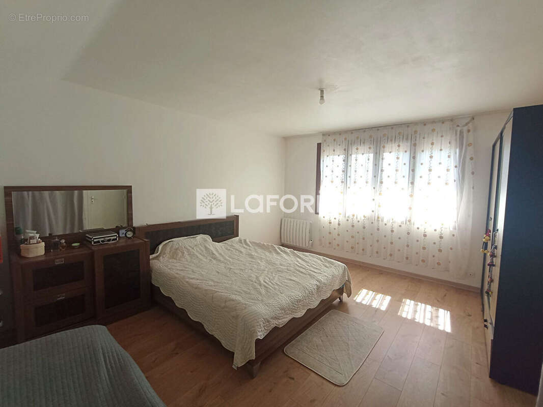 Maison à COULOMMIERS