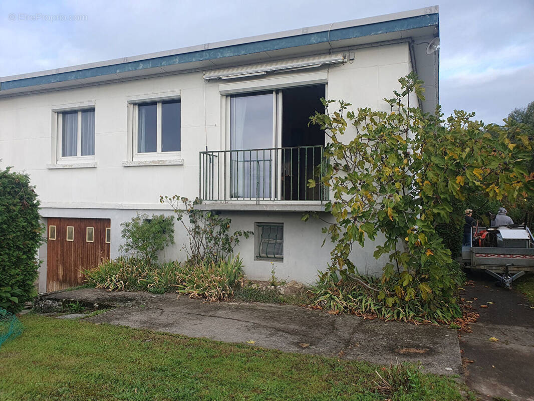 Maison à LA GENEVRAYE