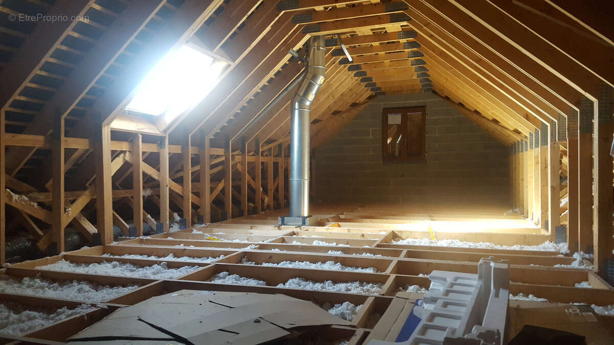 Maison à BEAUMONT-LA-RONCE