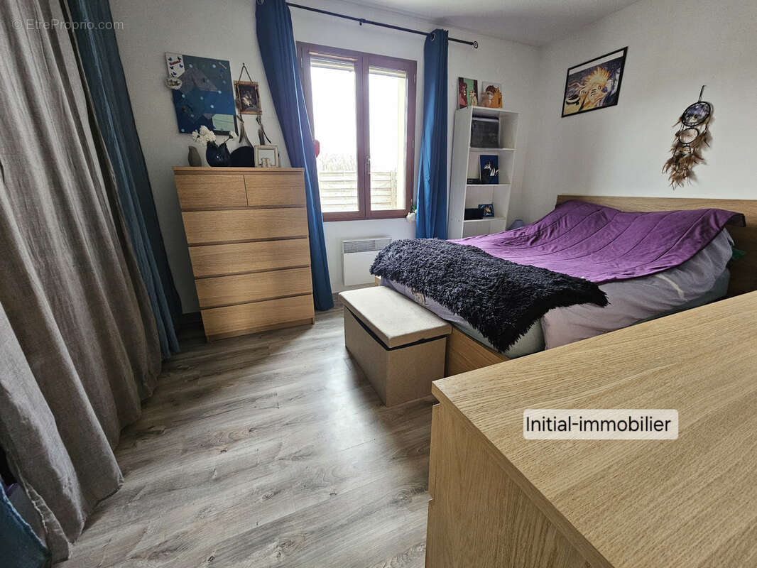 Maison à BEAUMONT-LA-RONCE