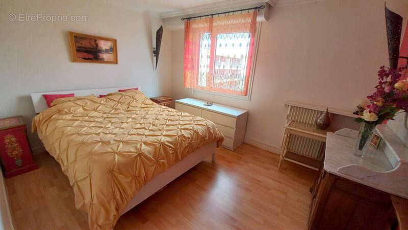 Appartement à SAINT-CYR-SUR-LOIRE