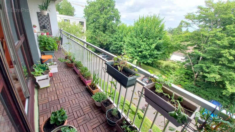 Appartement à SAINT-CYR-SUR-LOIRE