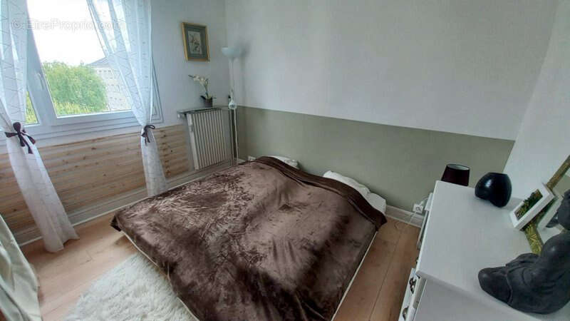 Appartement à SAINT-CYR-SUR-LOIRE