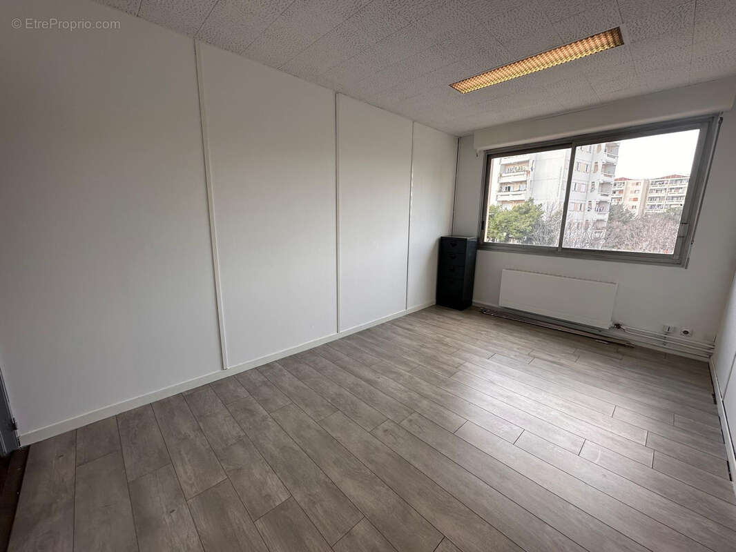 Commerce à AIX-EN-PROVENCE