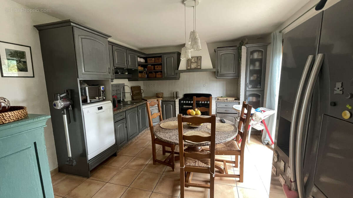 Maison à LE RELECQ-KERHUON