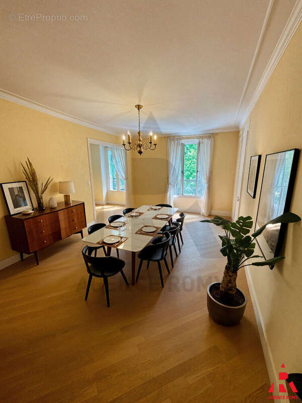 Appartement à VERSAILLES