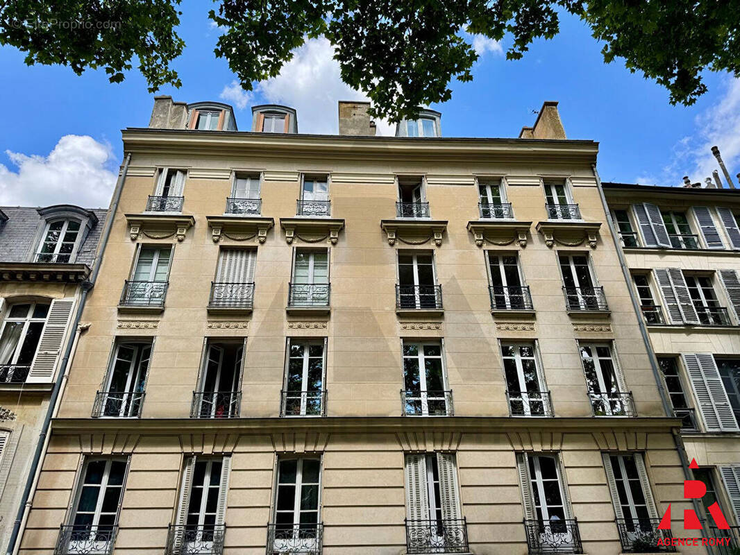 Appartement à VERSAILLES