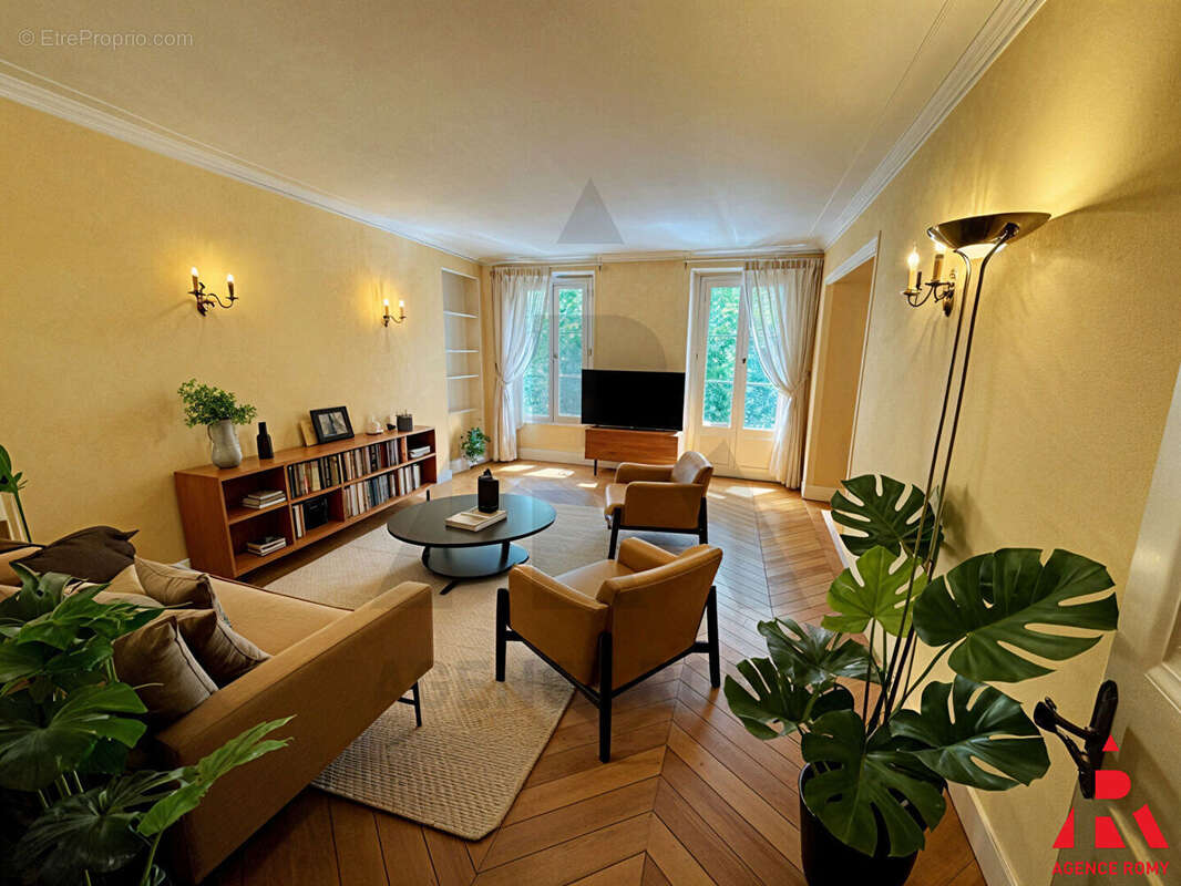 Appartement à VERSAILLES