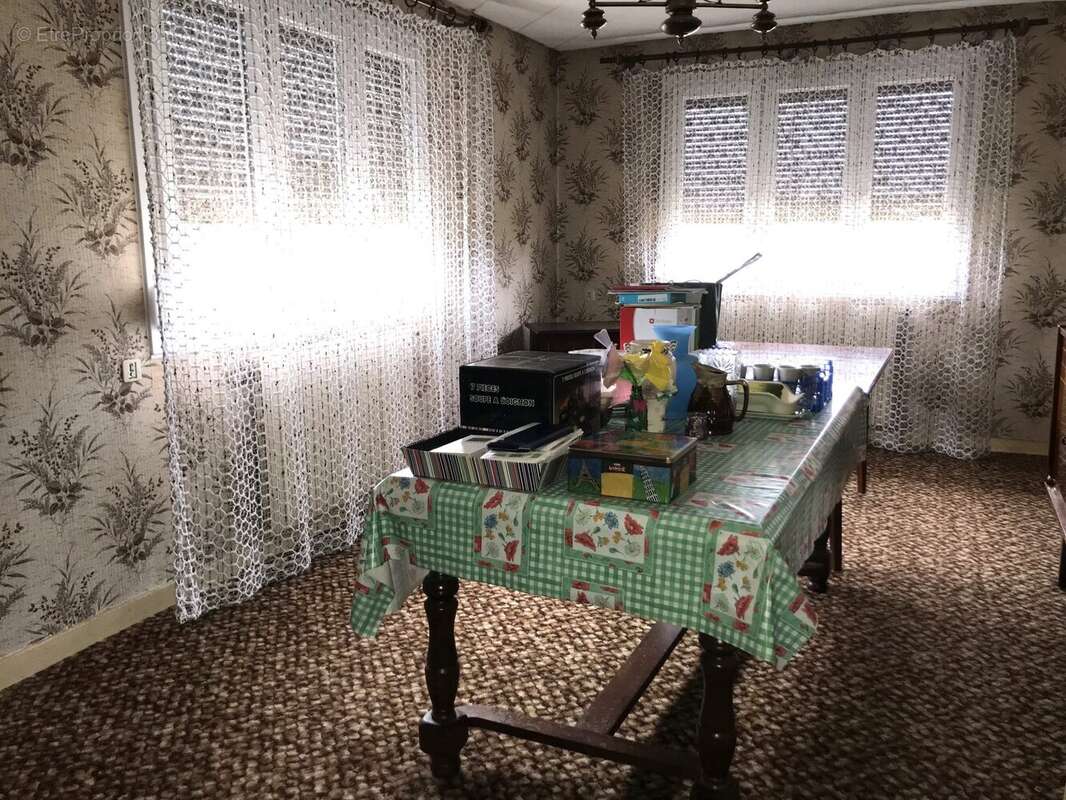 Maison à ASNANS-BEAUVOISIN