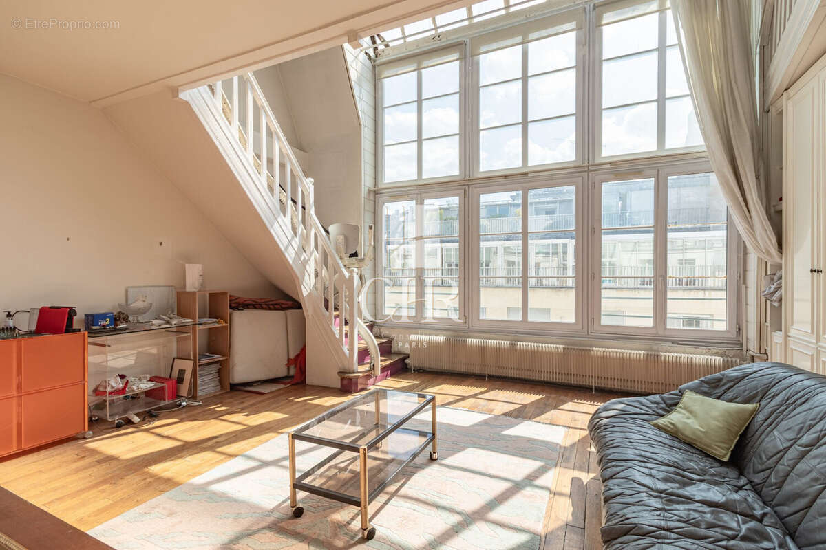 Appartement à PARIS-16E