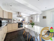 Maison à LA MADELAINE-SOUS-MONTREUIL