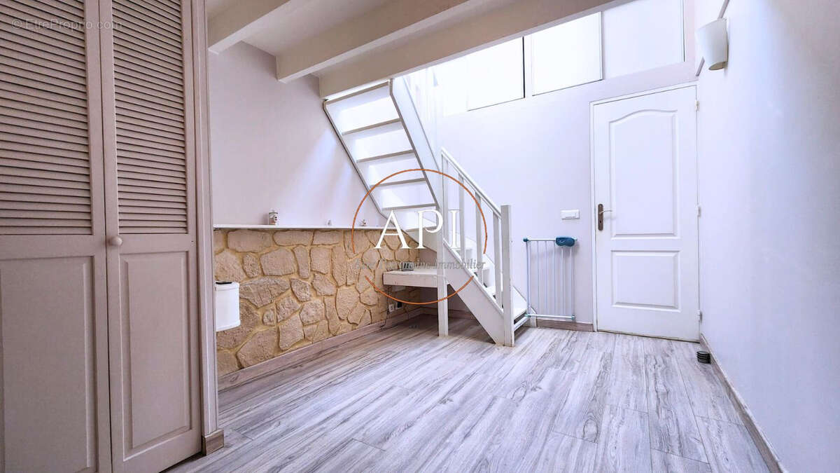 Maison à TOURRETTES