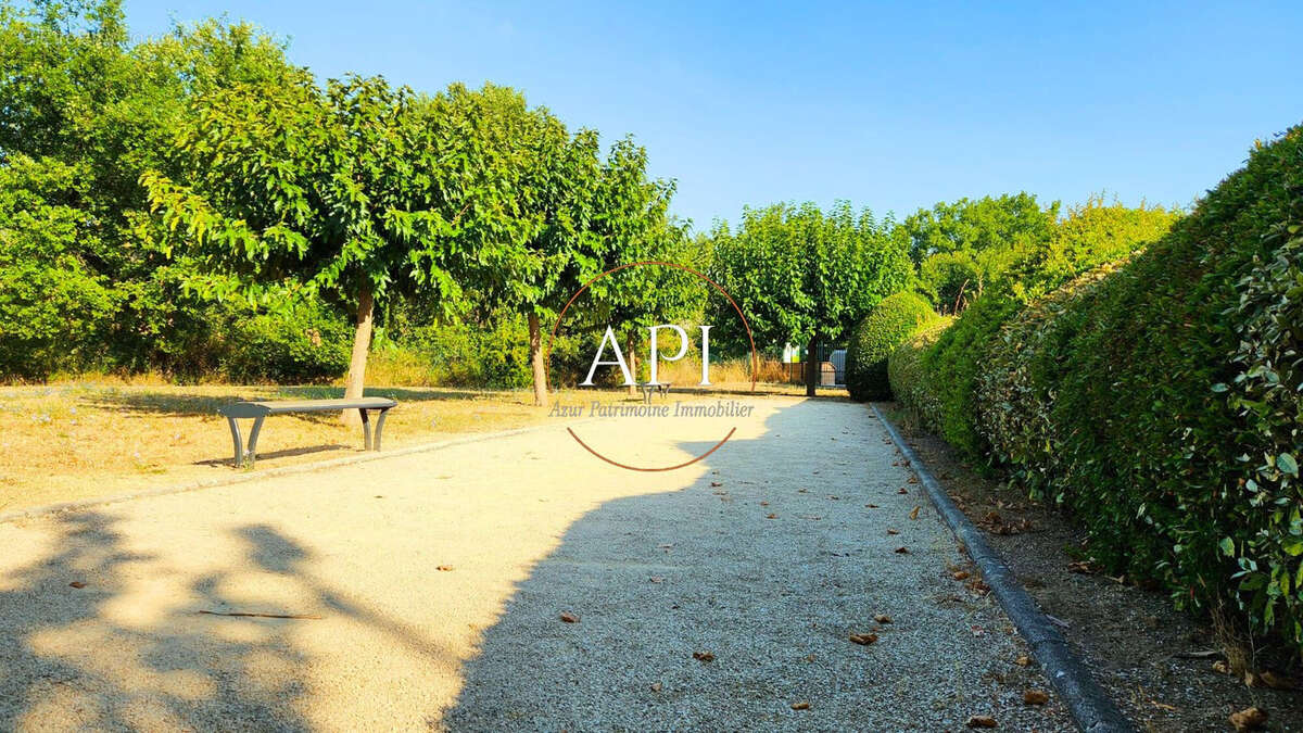 Maison à TOURRETTES