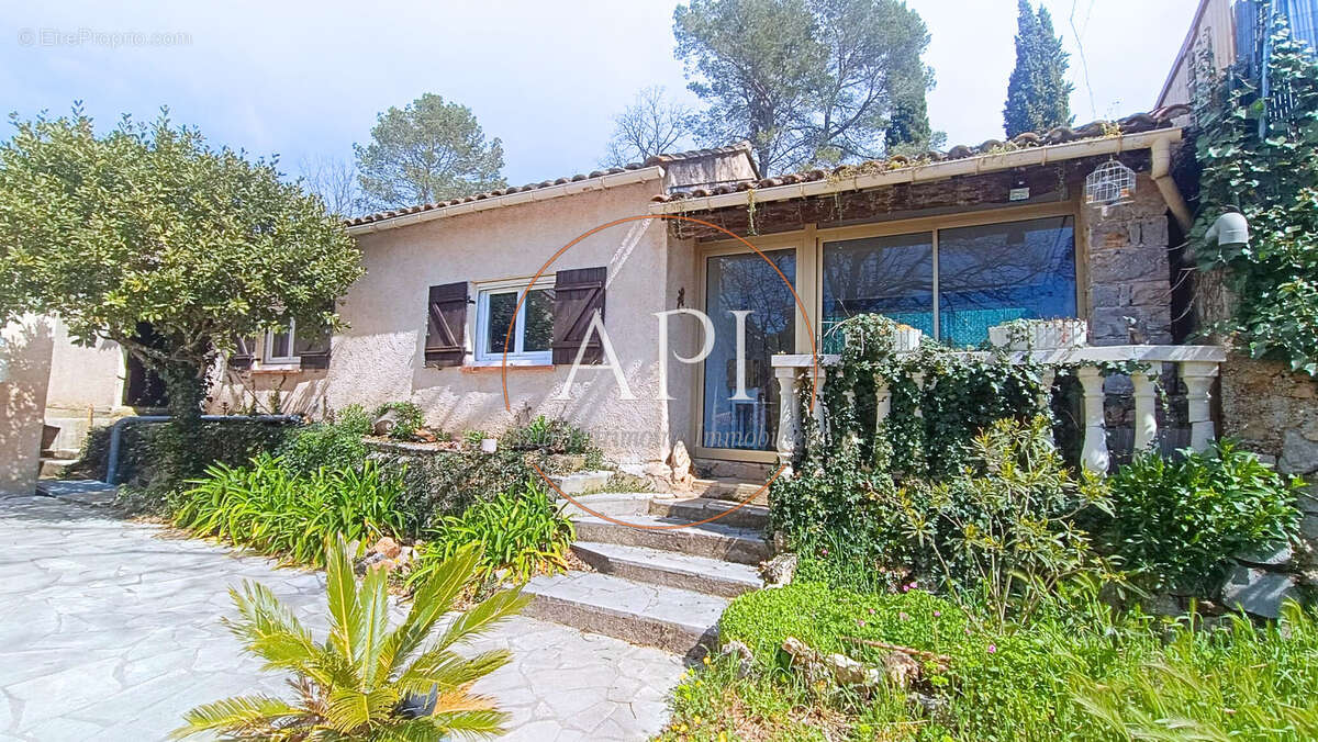 Maison à SAINT-PAUL-EN-FORET