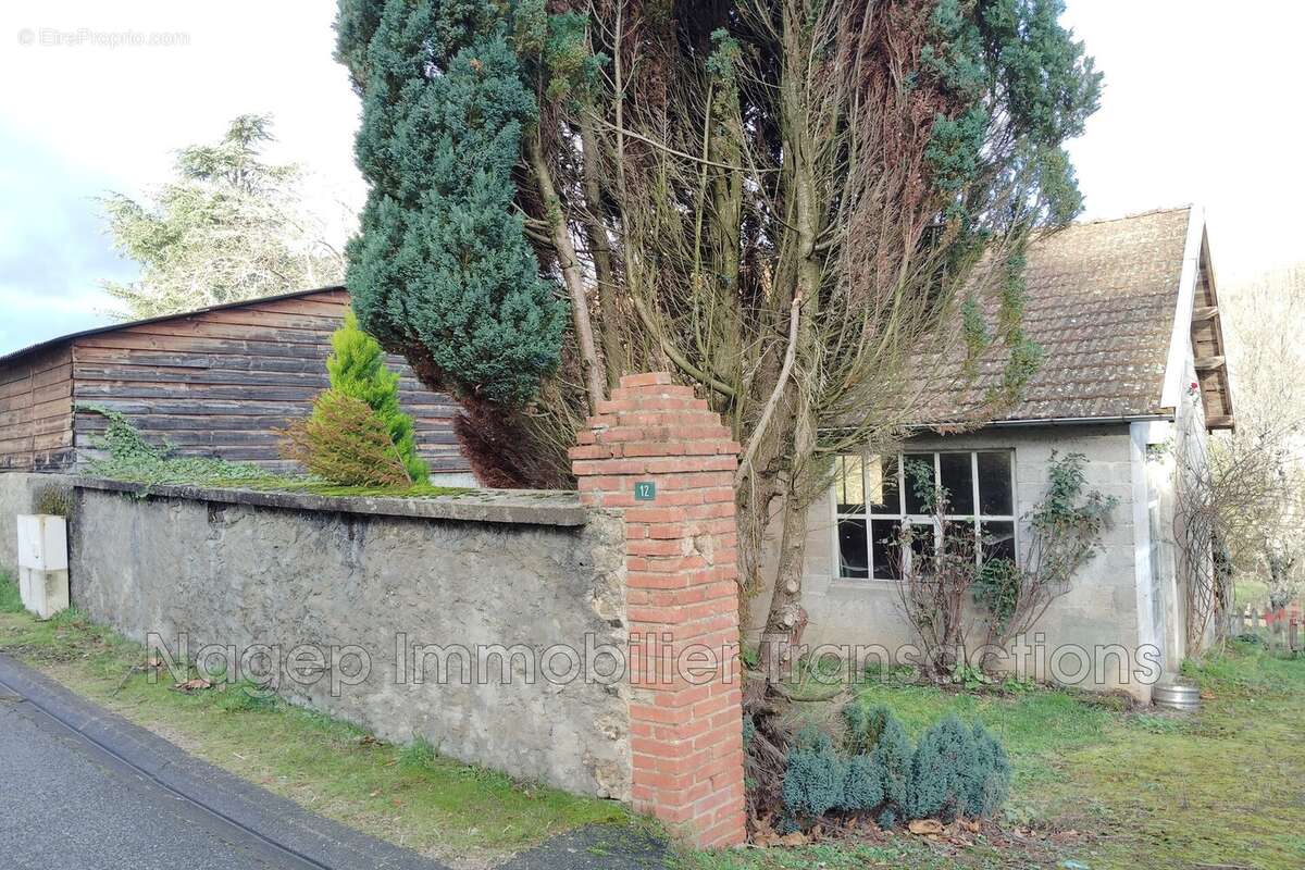 Maison à FERRIERES-SUR-SICHON
