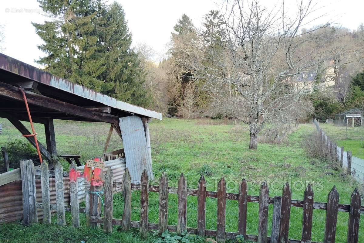 Maison à FERRIERES-SUR-SICHON