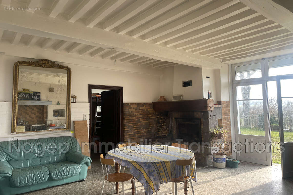 Maison à BAS-ET-LEZAT