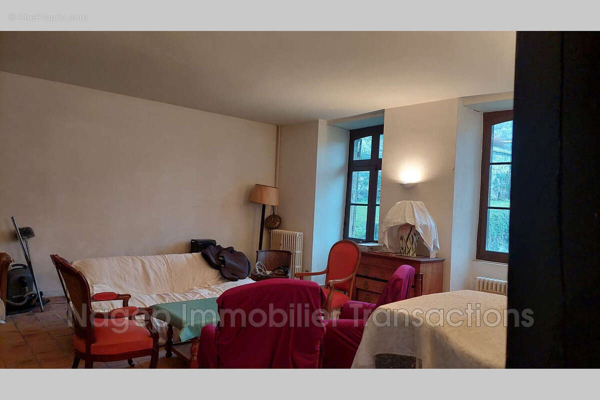 Maison à FERRIERES-SUR-SICHON