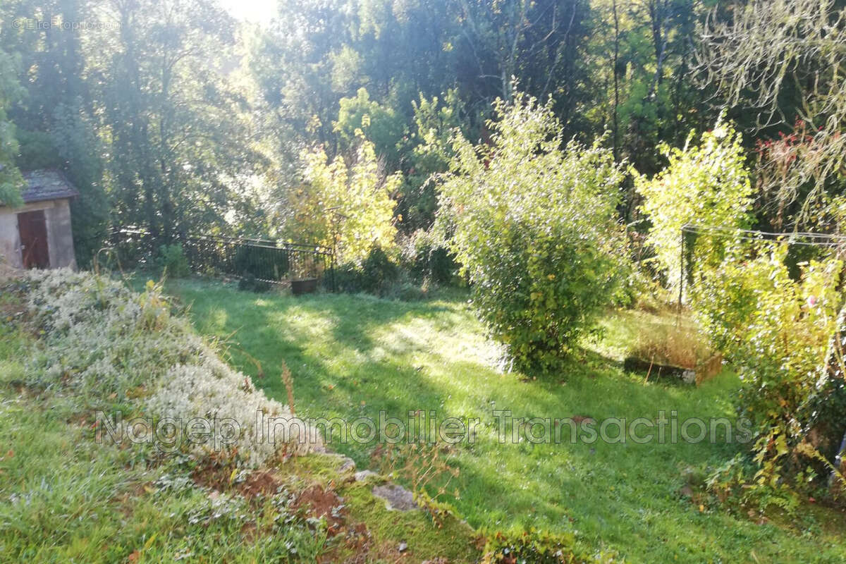 Maison à FERRIERES-SUR-SICHON