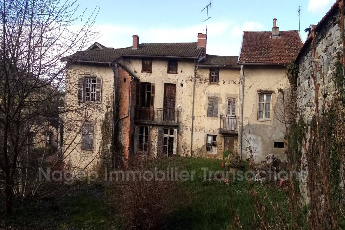 Maison à FERRIERES-SUR-SICHON