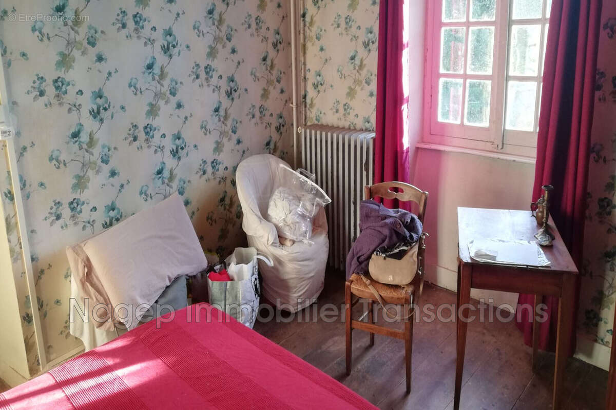 Maison à FERRIERES-SUR-SICHON