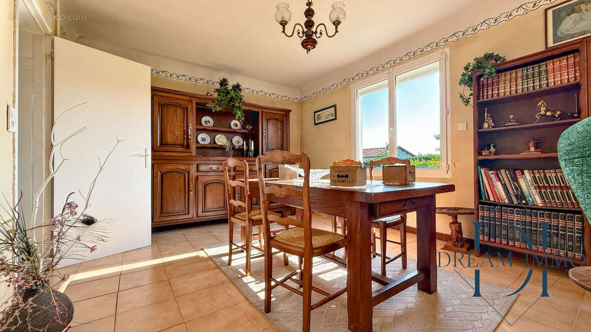 Maison à SAINT-GEOURS-DE-MAREMNE