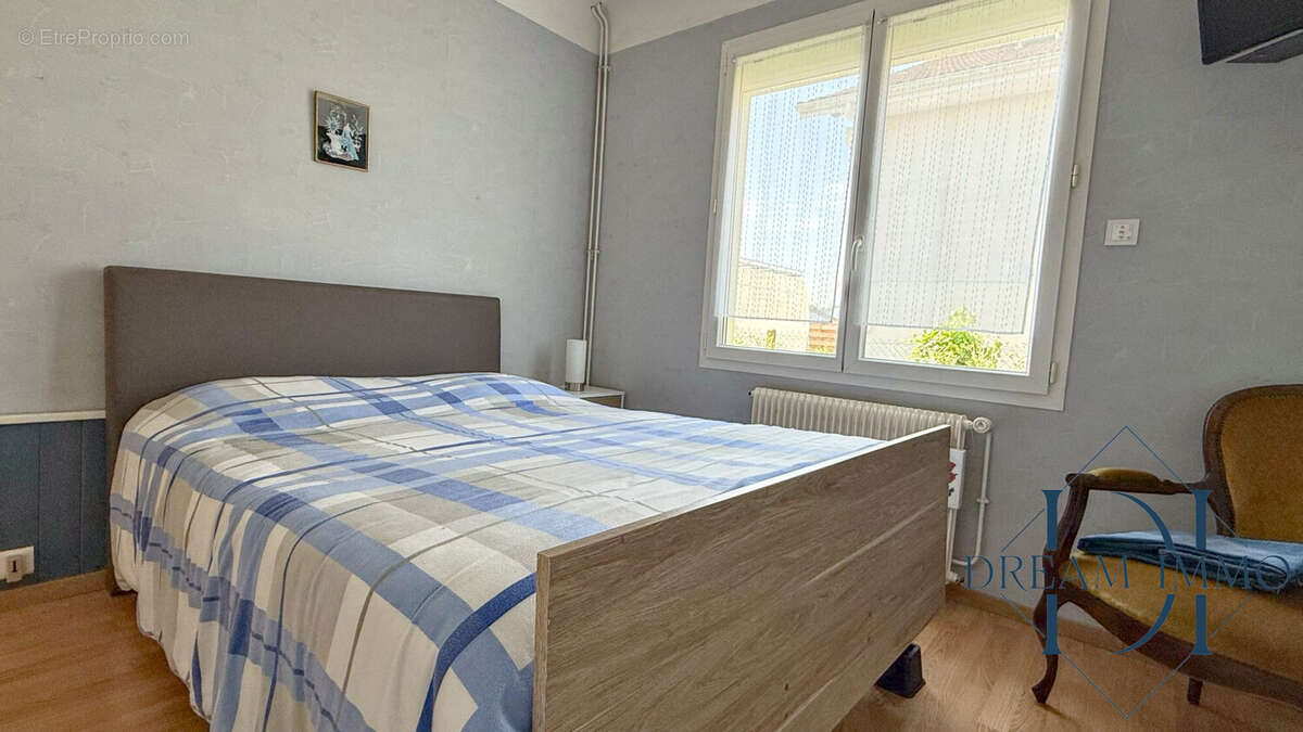 Maison à SAINT-GEOURS-DE-MAREMNE