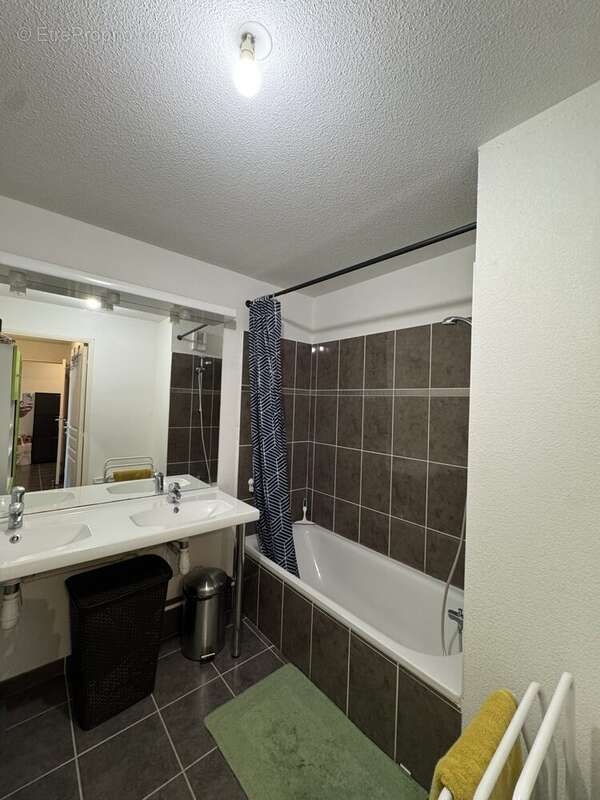 Appartement à CHATEAUNEUF-LES-MARTIGUES